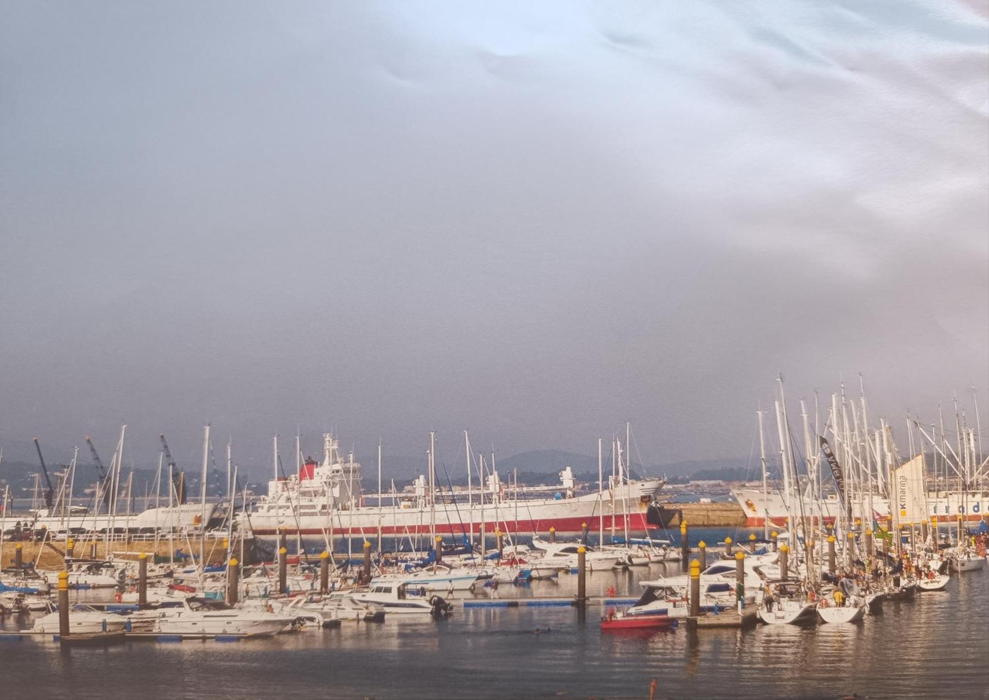 포브라 도 카라미냘 Vistas Al Puerto 아파트 외부 사진